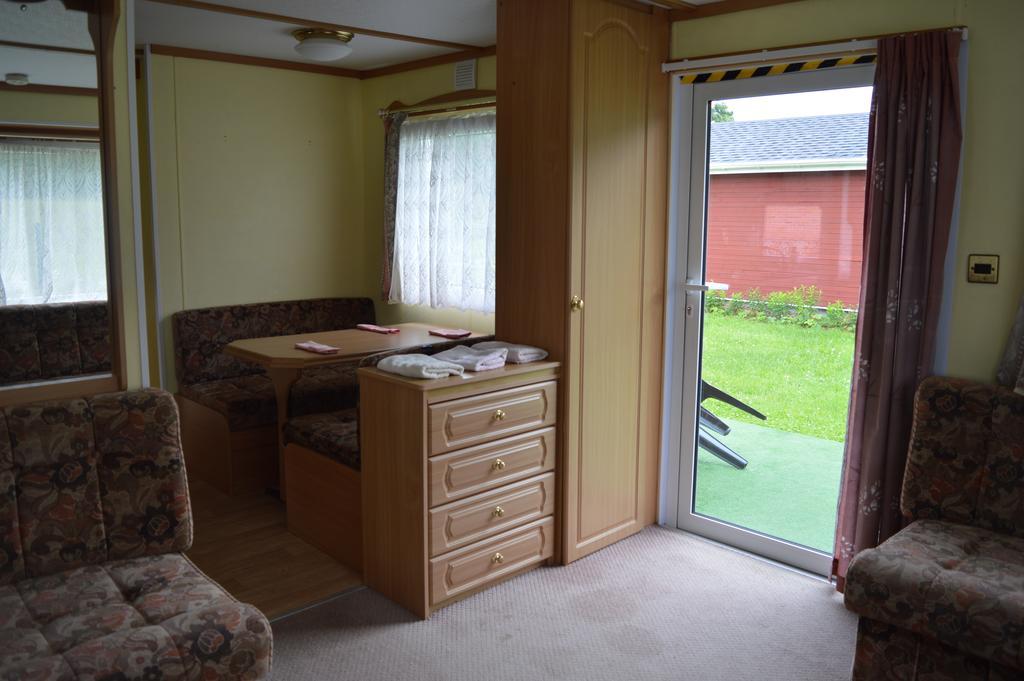 Guest House Kalnu Pupoli Šenheida Buitenkant foto