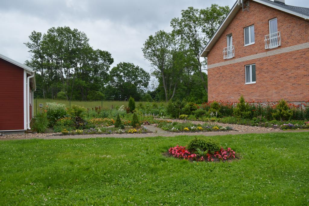 Guest House Kalnu Pupoli Šenheida Buitenkant foto