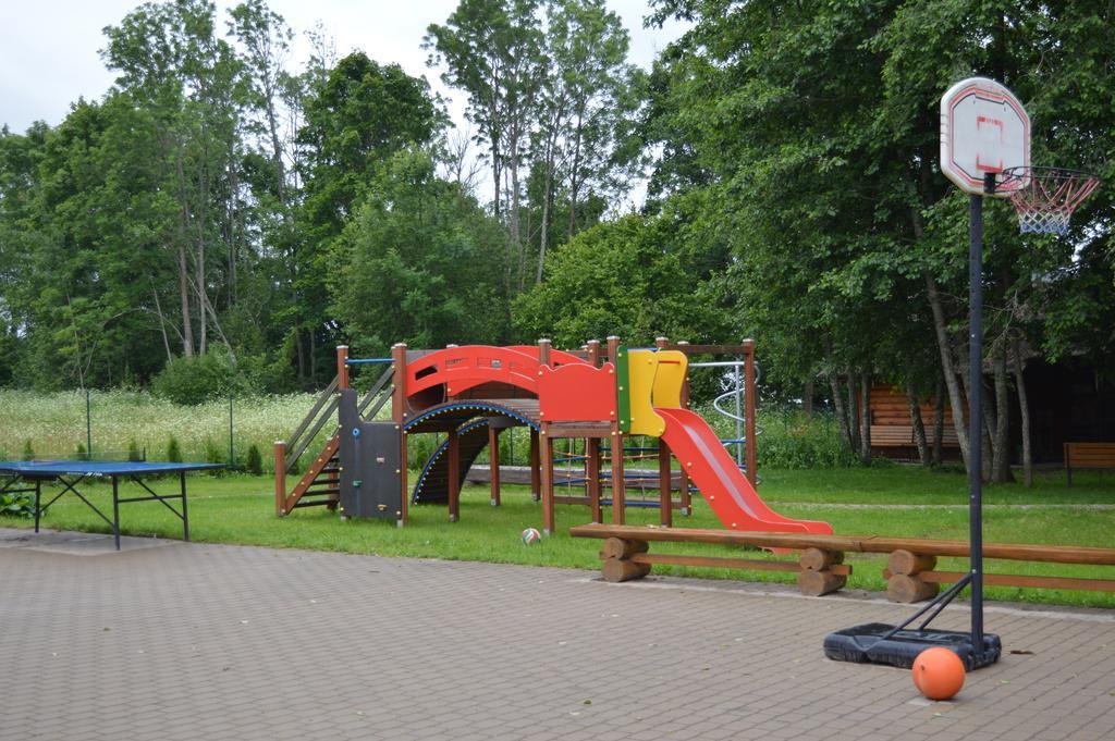Guest House Kalnu Pupoli Šenheida Buitenkant foto