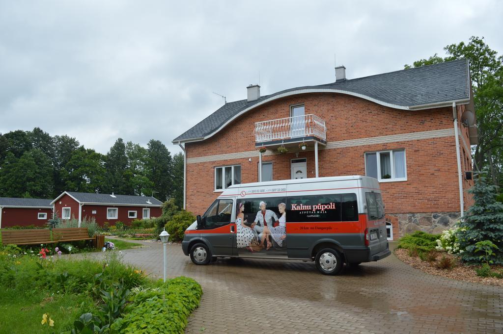 Guest House Kalnu Pupoli Šenheida Buitenkant foto